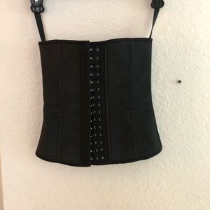 Waist trainer/Corset